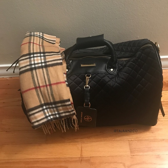 ADRIENNE VITTADINI Velvet Weekender - Picture 8 of 8